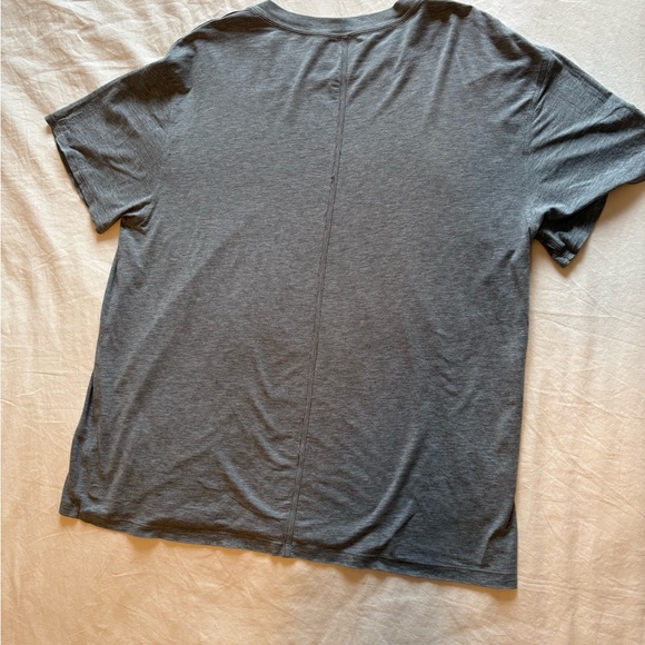 lululemon athletica Heather Gray Short Sleeve Crew Tee - Picture 4 of 6